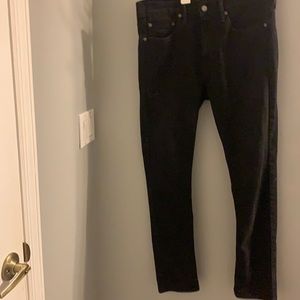Black Levi’s skinny jeans